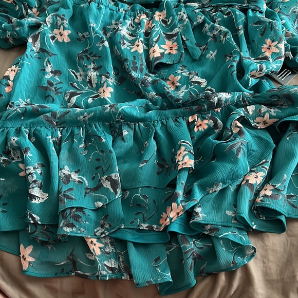 Floral Elastic Waist Ruffle Hem Mini Dress from Express ✨✨ Brand New - Picture 8 of 8